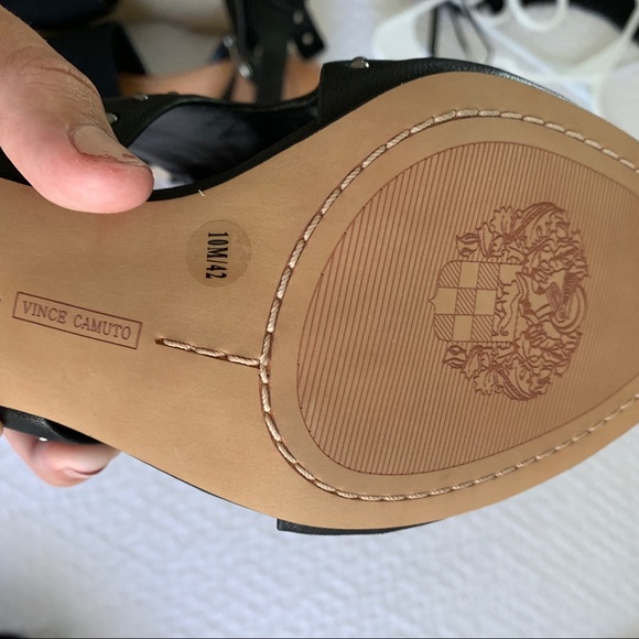 Vince Camuto heels - Picture 4 of 4
